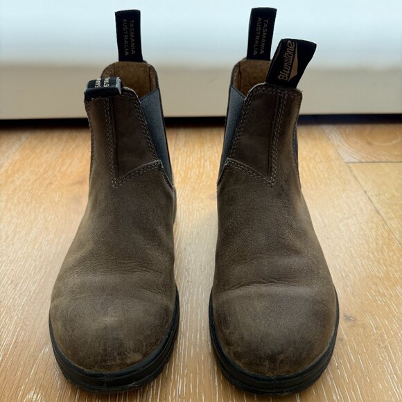 Blundstone Shoes - Blundstone Women's Classic Chelsea Boot in Clay Size 6